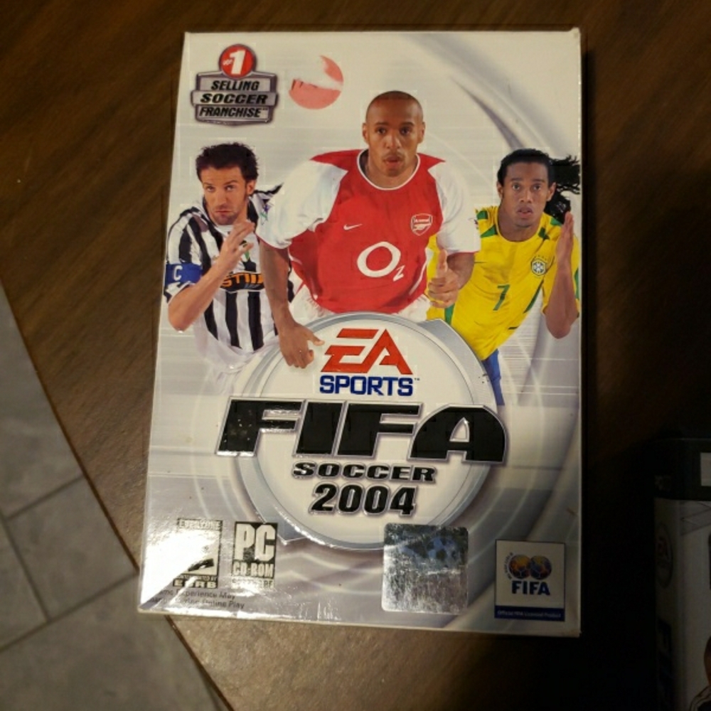 EA Sports FIFA Soccer 2004 PC CD ROM Game